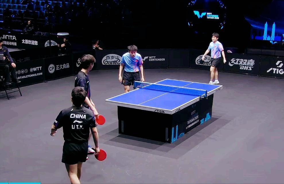 笑死了！林诗栋被黄友政的表情逗笑了！这球打的开心。今天是林诗栋复出的第一场