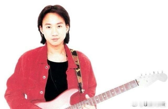 很多不了解Beyond歌曲的朋友，第一条件反射就是认为他的歌是摇滚啊呼喊啊！