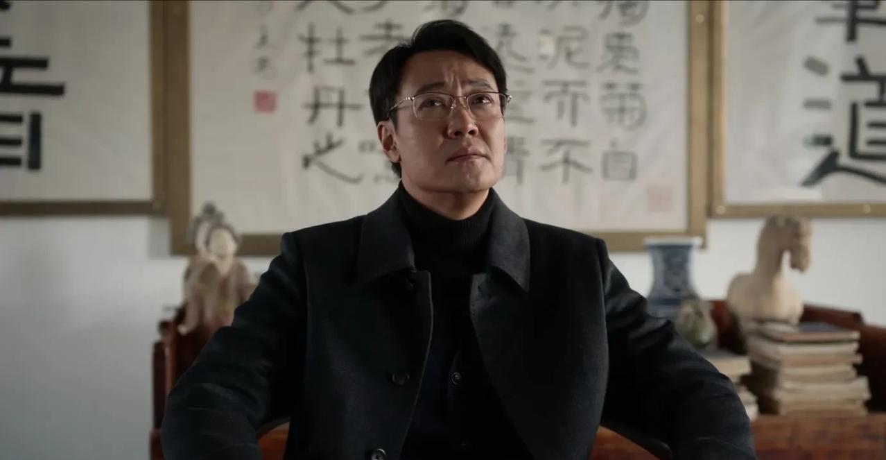《护宝寻踪》:穆见晖坐在这祖宅的办公室里会想什么呢？在想这一路走来的艰辛吗？还是