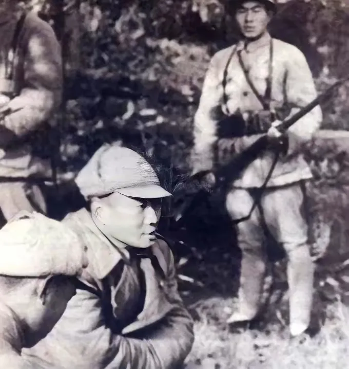 1949年寒冬，沦为阶下囚的国民党中将宋希濂望着持枪的解放军战士，平静地说道：