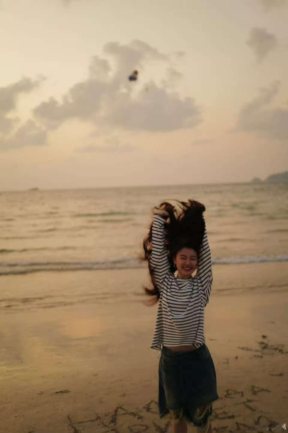 单依纯晒眼里的世界