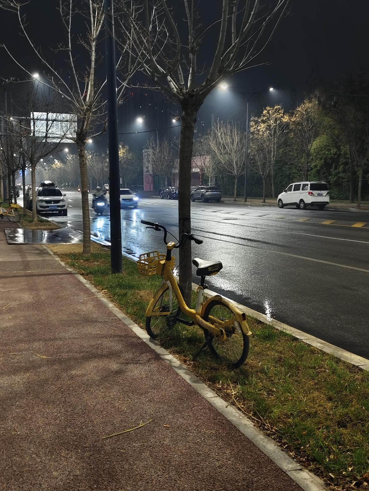 西安算一个宜居的城市吗?我在西安住了25年了，要我说，西安不算宜居。理由有三：