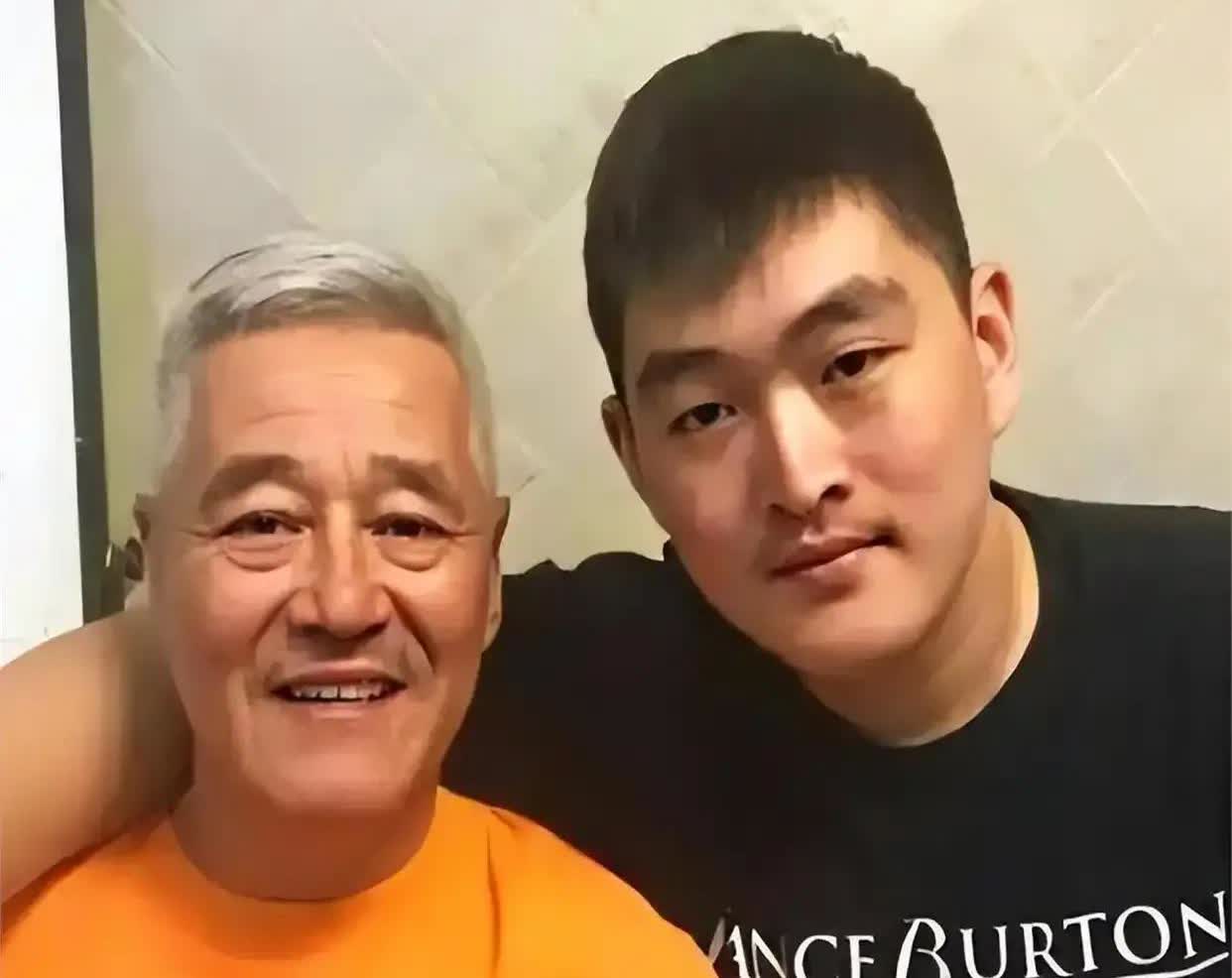赵本山虽然钱很多，但是对于他的儿子没有继承他的天赋，他儿子赵一楠还大手大脚的挥霍