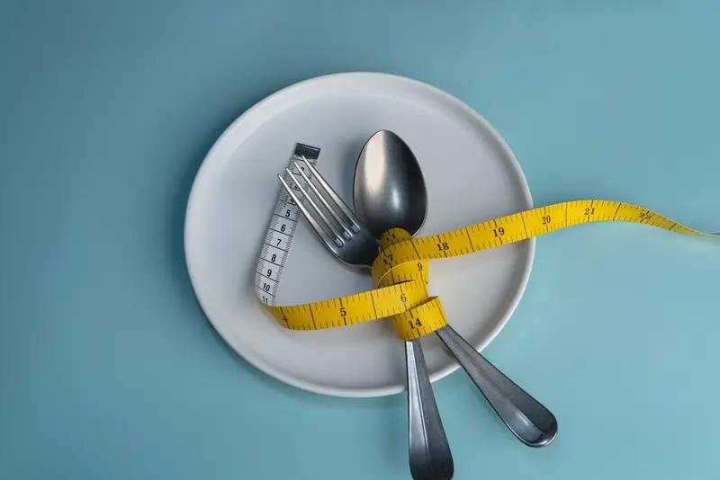 多吃燕麦真的能减肥、控糖吗?多吃燕麦确实对减肥、控糖有帮助，但别指望只靠它就一