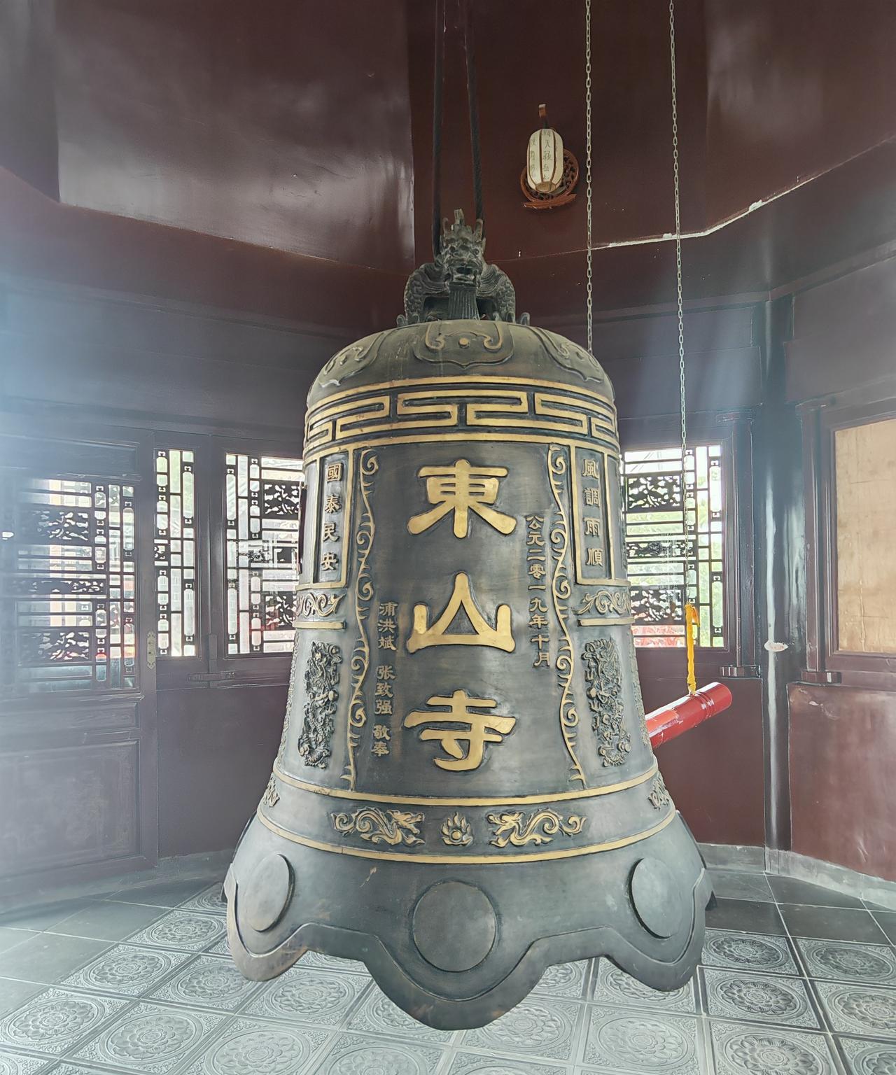 退休10年，也旅行了10年，除了一个人出行，最多的还是和老公自驾游。这些年，我