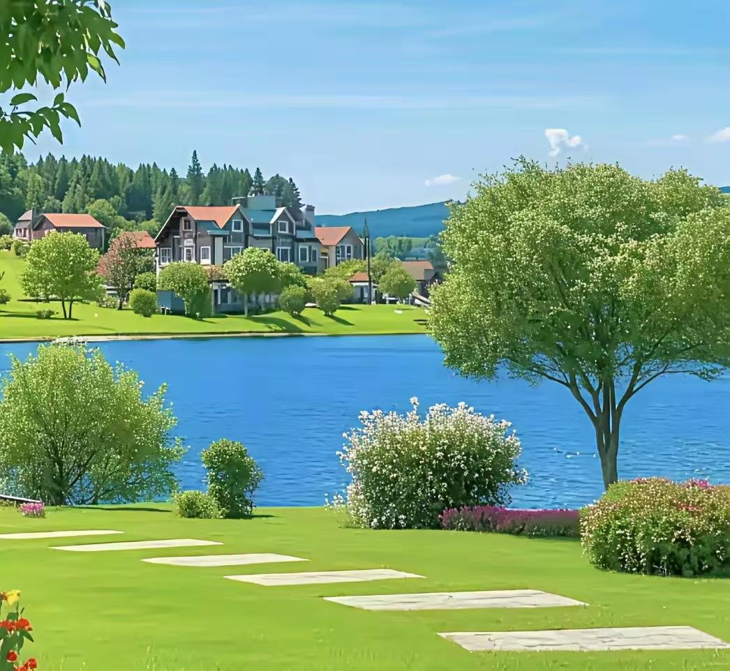 四块玉·初春小桥旁，溪流漾，桃李樱杏蕊初妆。麦禾无际青波荡。春景妍，入画