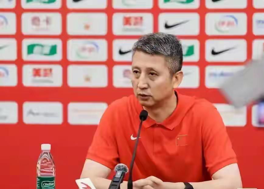 83:57大胜26分！中国男篮赢了！我们希望看到的杨翰森、胡明轩回来了！28