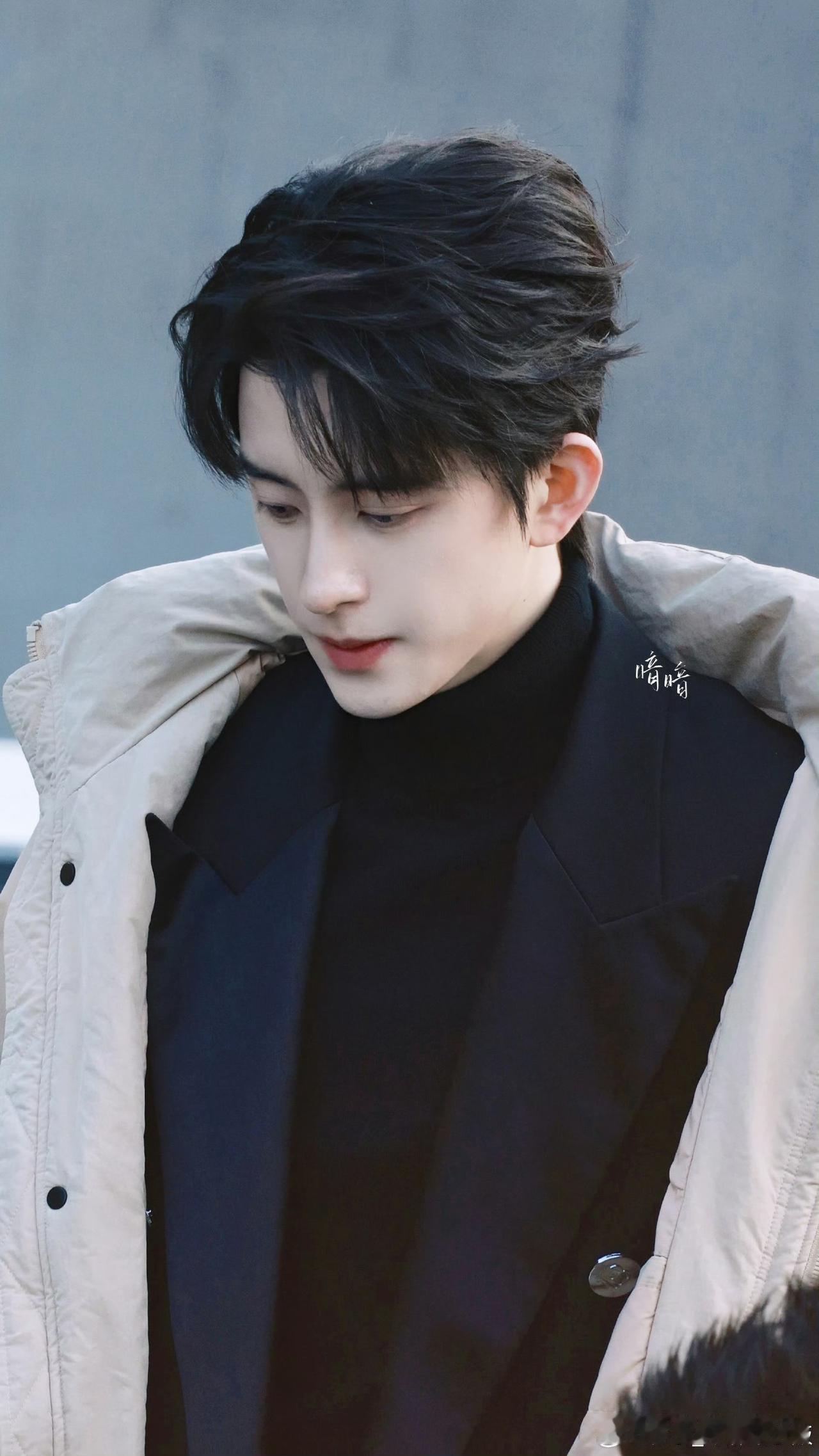 王鹤棣真该学学敖瑞鹏新剧《不二之臣》女主沈羽洁一点名气都没有，剧也是大ip但