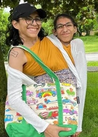 共用生殖系统的连体姐妹中的姐姐2024年结婚了，那姐姐同房时妹妹怎么办？202