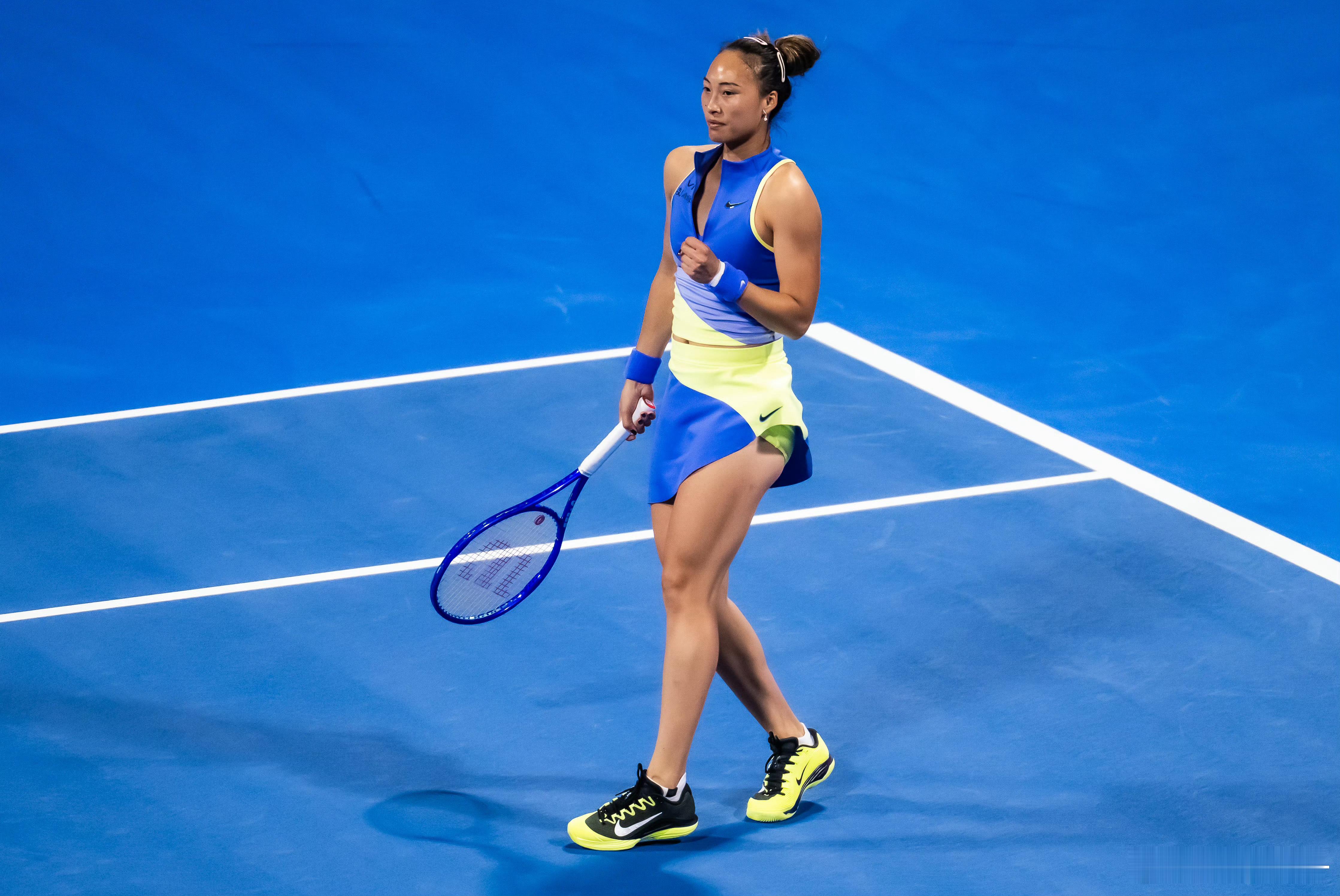 郑钦文迪拜站首轮对阵资格赛选手郑钦文迪拜站首轮抽中资格赛选手，次轮大概率碰陶森。