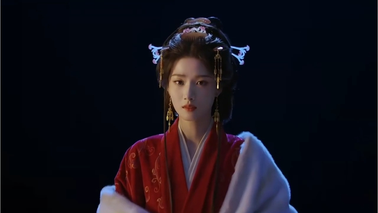 喜欢卢昱晓刺棠红色这套🥺好瘦吖。。。​​​