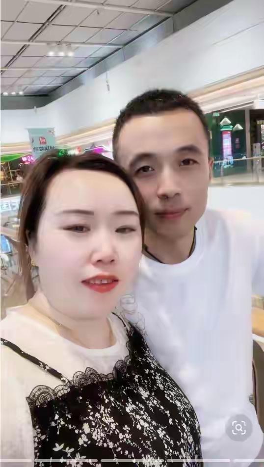 江苏徐州痴情夫妻生死相随：丈夫病逝仅隔48小时妻子悲痛离世，留下孤雏一双看哭全网