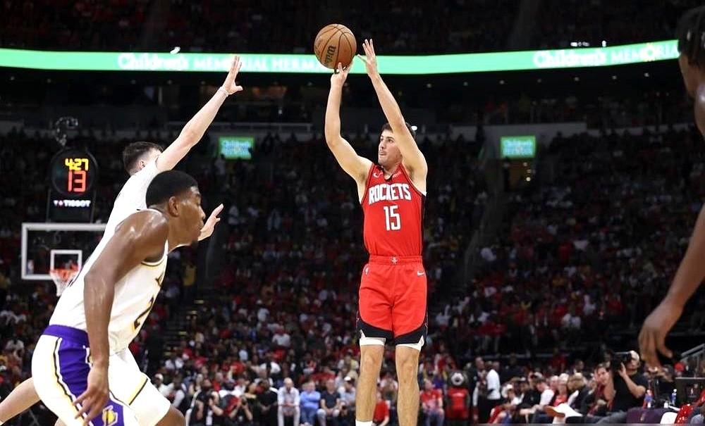 有时候，最狠的话反而能点燃最强的火。火箭G3领先6分，眼看要赢，结果年轻人谢