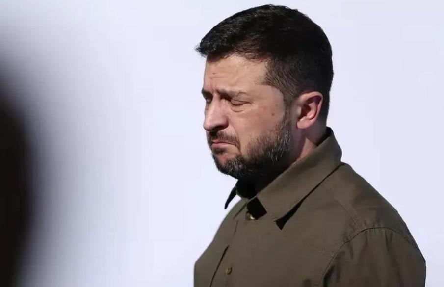 四年过去了，泽连斯基为了乌克兰四处奔波，但这个星期五，他终于公开表示，乌克兰从今