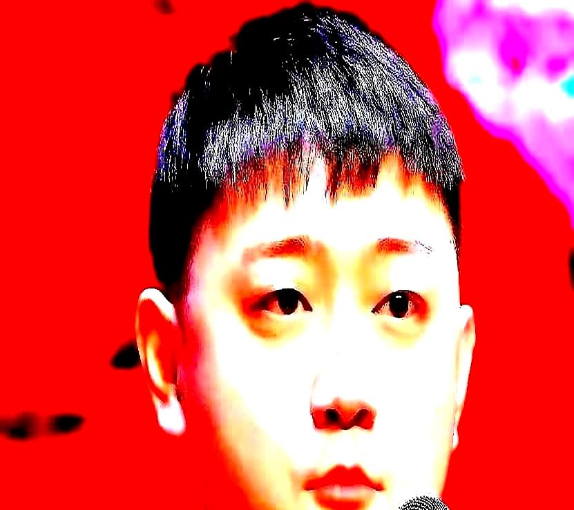 德云社创始人的情分也不好使了。张德燕搬出父亲张文顺那块金字招牌找郭德纲讨