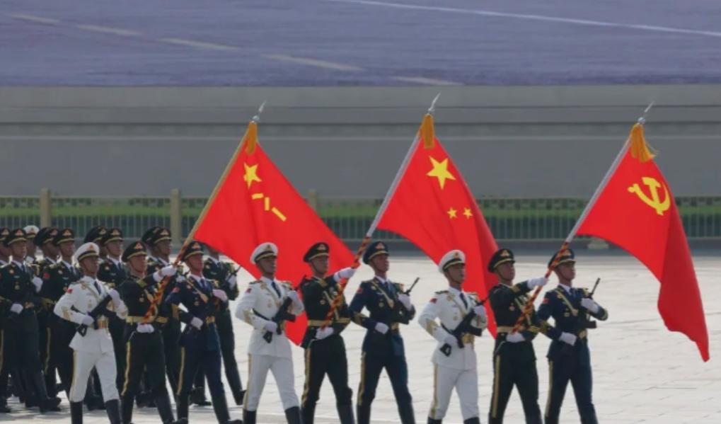 解放军内部还有动作！在这个节骨眼拿下何卫东，苗华等人之后，军队内部又有大动作，不