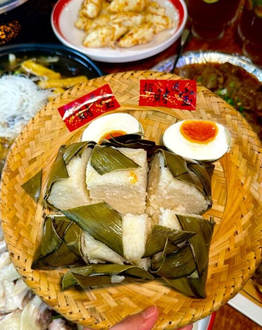 这个是海南什么美食？有海南人解释下这个叫啥吗？还挺好吃的！