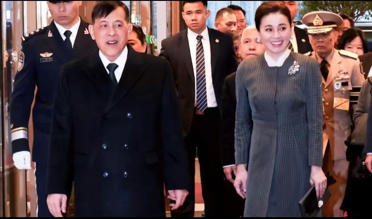 发现一个有意思的事，泰国国王夫妇访华，和其他国家元首不一样，大家只记住他们来过，