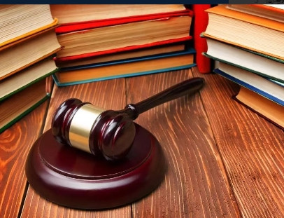 出国12年不闻不问，父亲去世都不回！母亲刚走他竟为47万把亲妹告上法庭，法院判决大快人心！