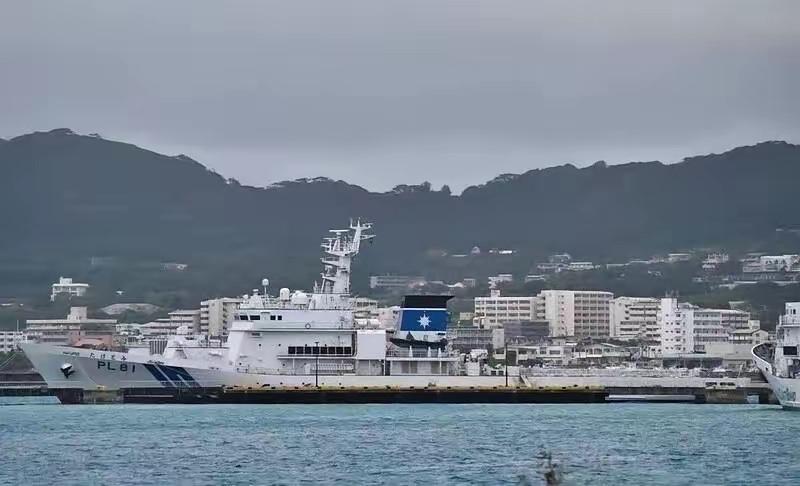 澎湖对峙中国海警船跟日本三艘船舰，在澎湖那边杠上了。这几天巴威台风过来，