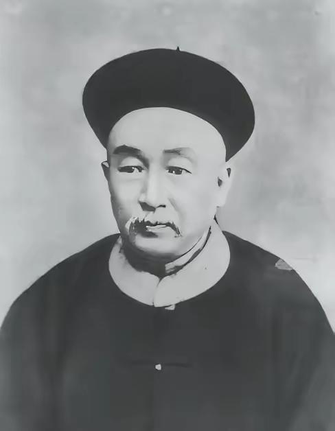 1883年盛宣怀用连环手段扳倒胡雪岩，1916年盛宣怀离世，42年后的1958年