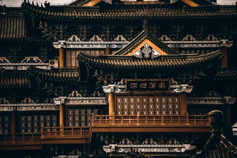 岳飞死后，南宋为何还能延续137年？一是地缘天险。依托长江水网与川陕山地，限