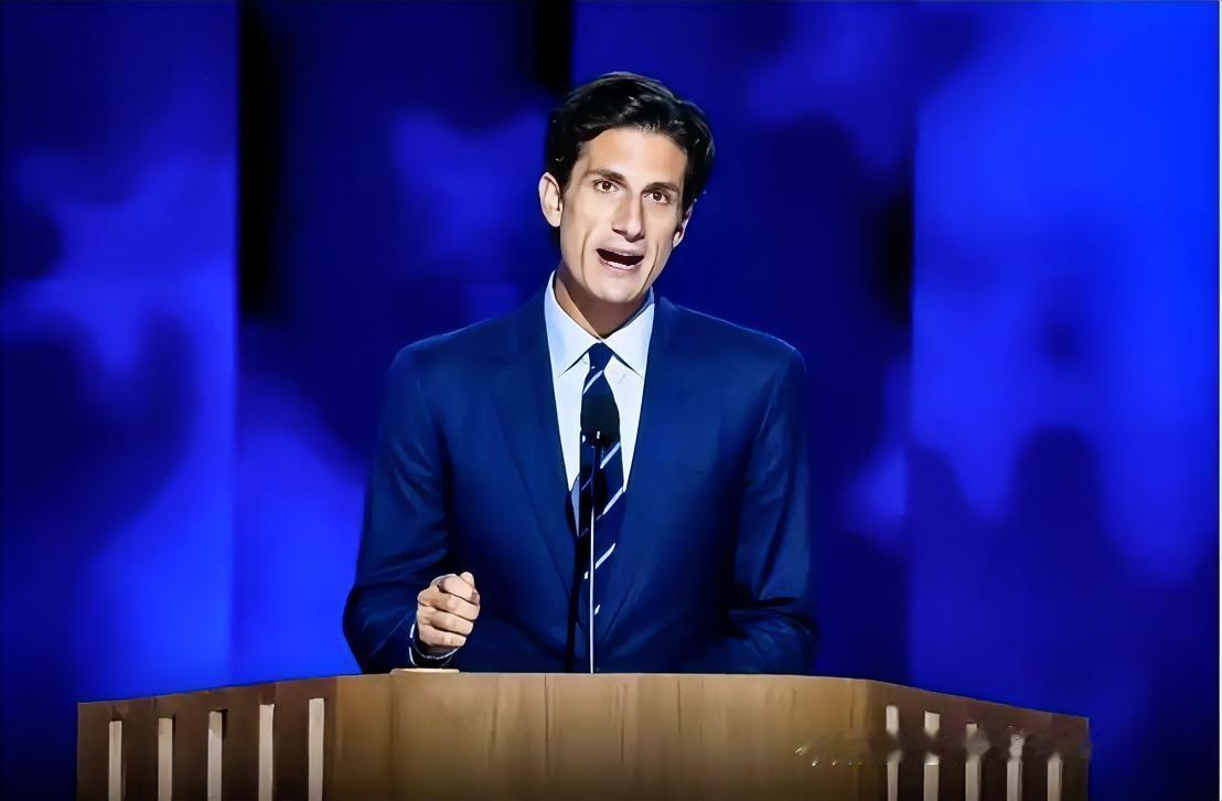 32岁的肯尼迪唯一外孙杰克·施洛斯伯格，正式官宣竞选纽约第12国会选区众议员，成