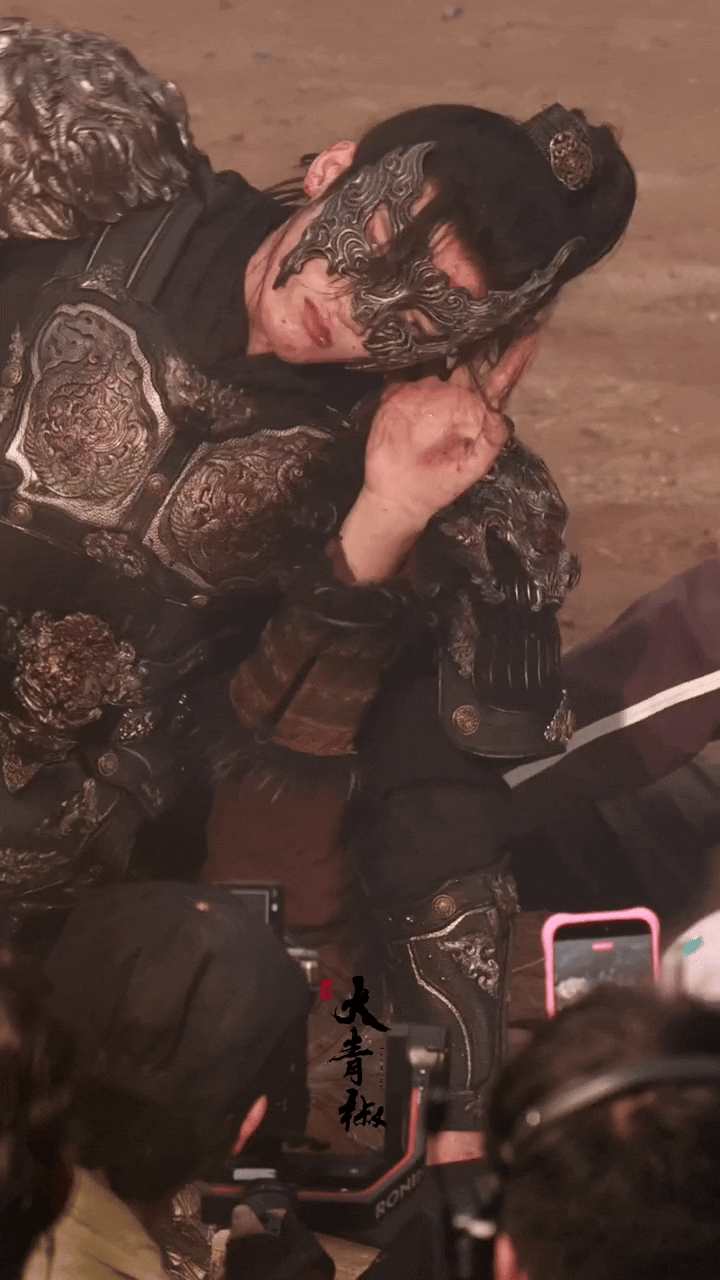 檀健次这透屏而来的杀气不像演的，家主你好狠啊，好期待好期待早日播出啊！檀健次这