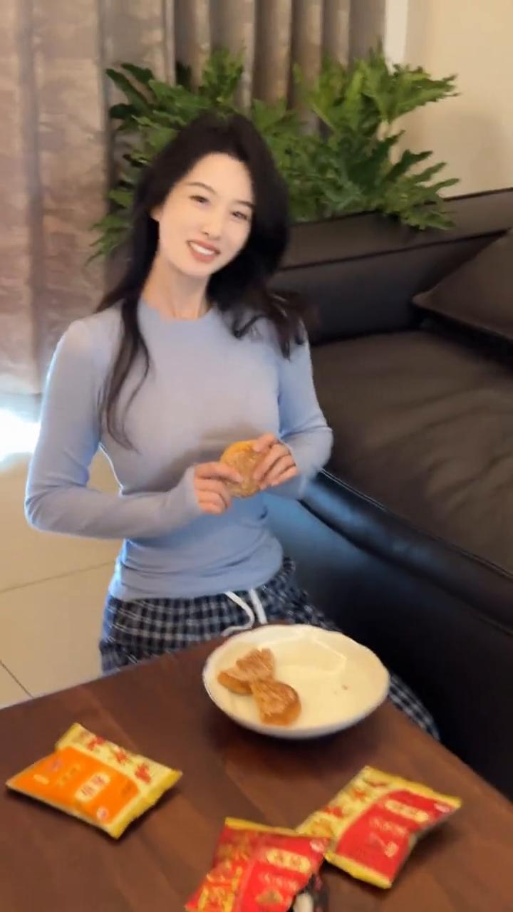 你说我比他不变甜。