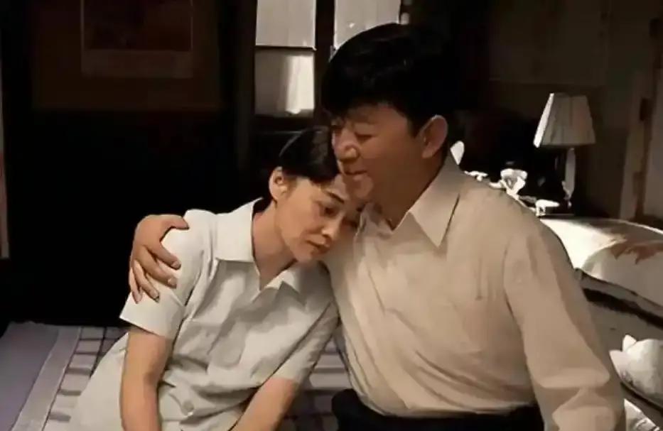 江德福到死都不知道，安杰为什么每次事后都要立刻开窗。他以为老婆只是怕闷。这个