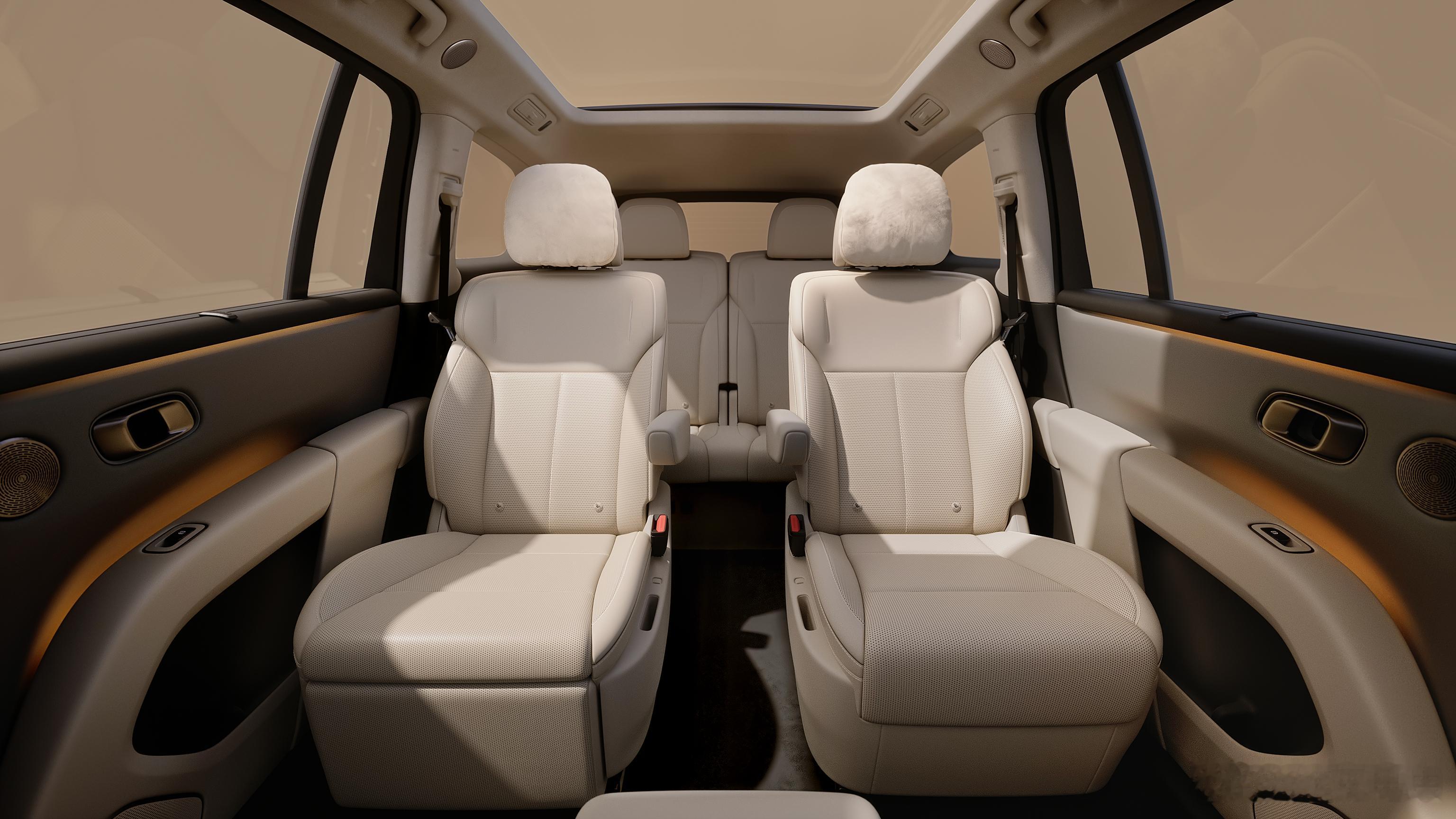 图一理想i8，图二零跑D19。这个门板的设计确实有点不谋而合了i87月中