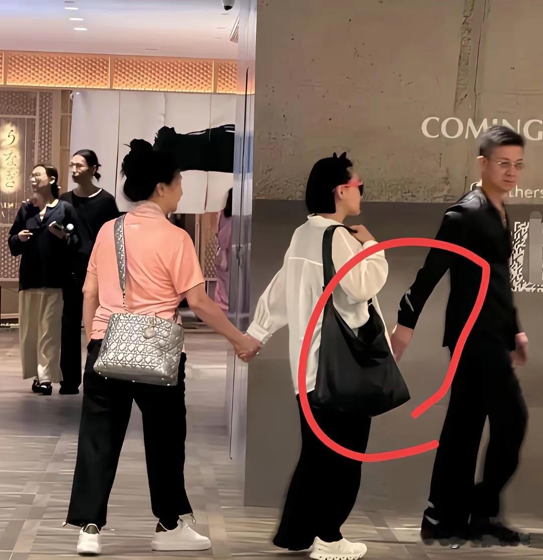 万万没想到，他们居然是夫妻俩，白瞎我看了十几年电视，现在才知道！