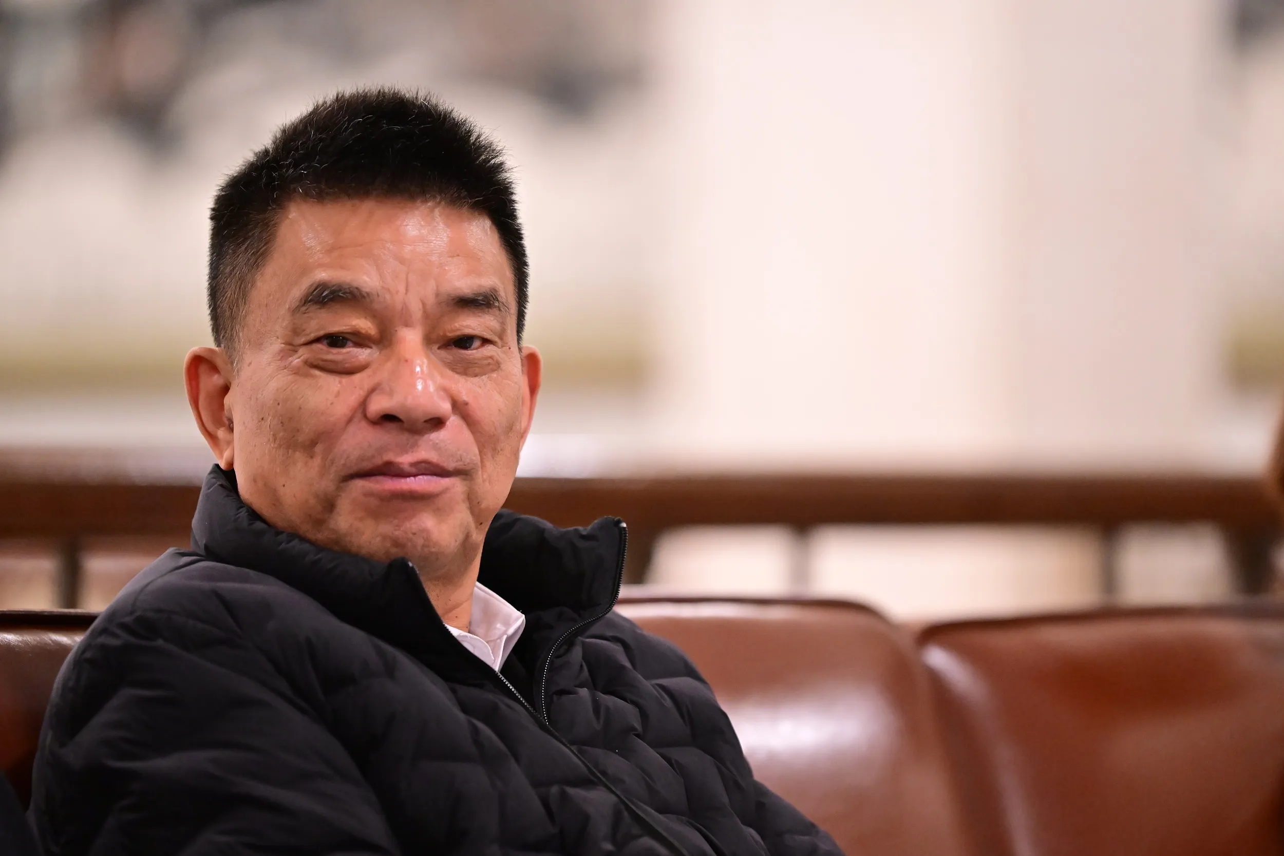 中国商界最狠的套路，往往都披着接班人急于证明自己的外衣。刘永好女儿刘畅接班后三年狂借七百亿冲进养猪业