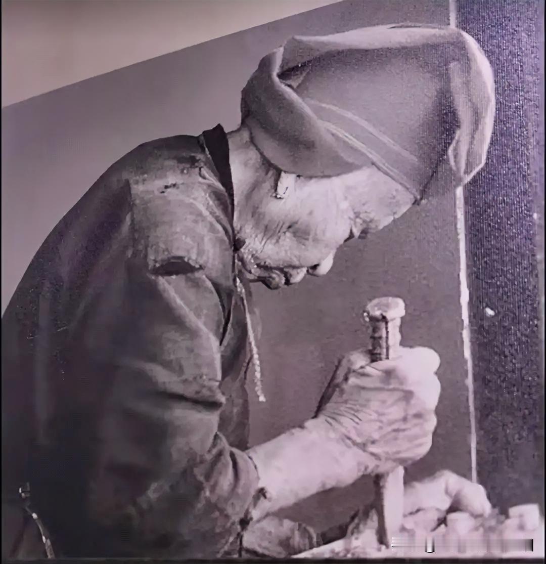 下南洋，广东三水“红头巾”的传奇。上世纪初，广东三水地区因战乱、洪灾、经济凋
