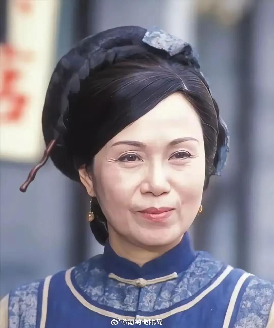 79岁的香港演员陈嘉仪，老年独居珠海不是因为她没有家人，而是她两个儿子的心就如同