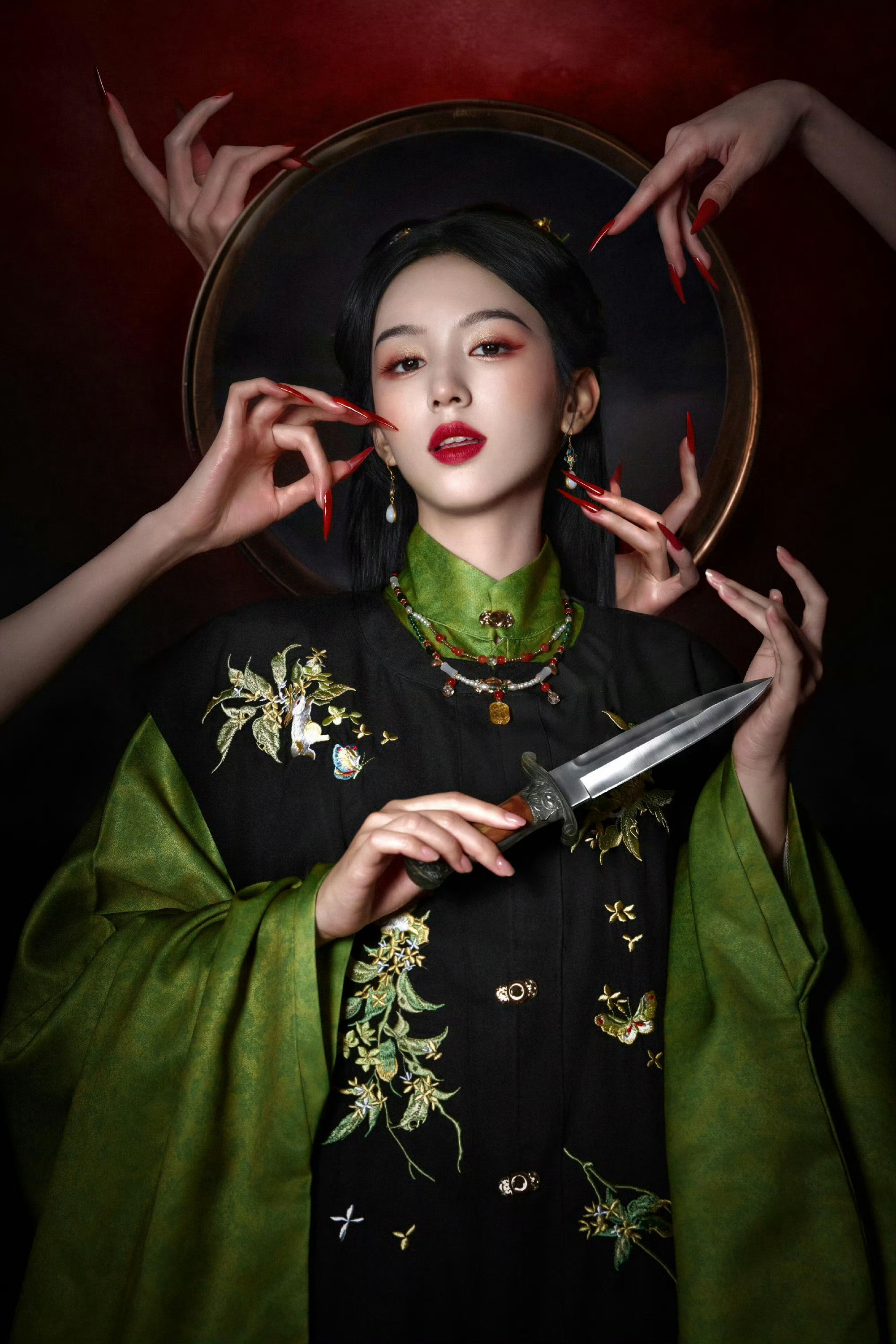 盘点一组女明星鬼魅感写真🤫迪丽热巴、白鹿、鞠婧祎、陈都灵、周也、文淇妆容搭配