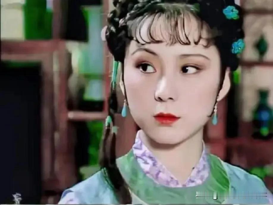 网友问晴雯“心比天高”是不是指她想嫁给宝玉？那肯定不是啊！这误会可大了。她