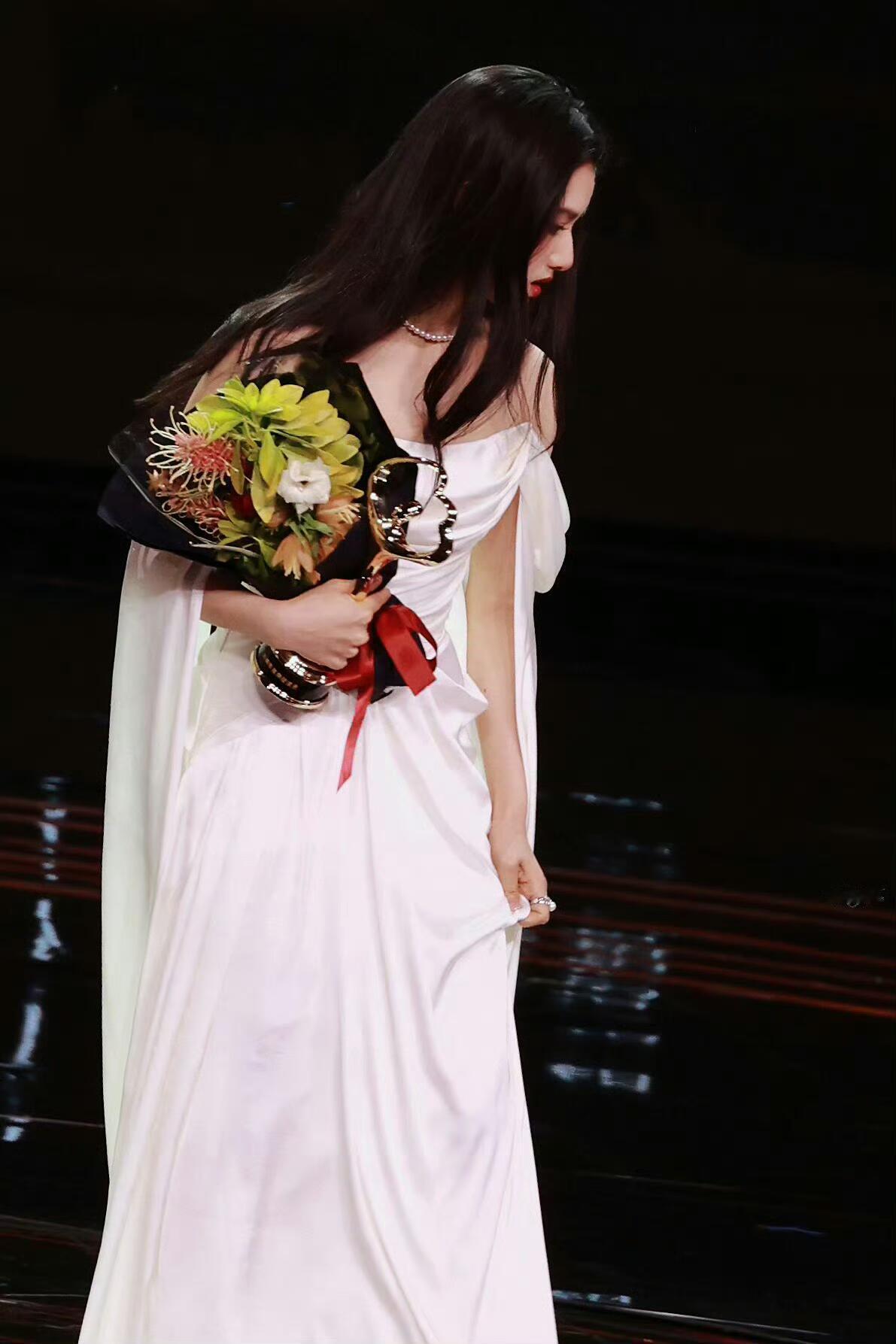 【张婧仪】地母之仪穹顶神月微博之夜内场