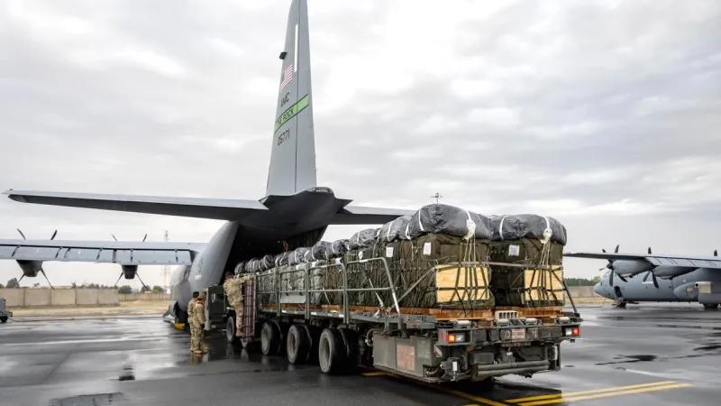 俄罗斯迎来一个好消息！3月26日，据《华盛顿邮报》的消息称，特朗普正考虑将乌克