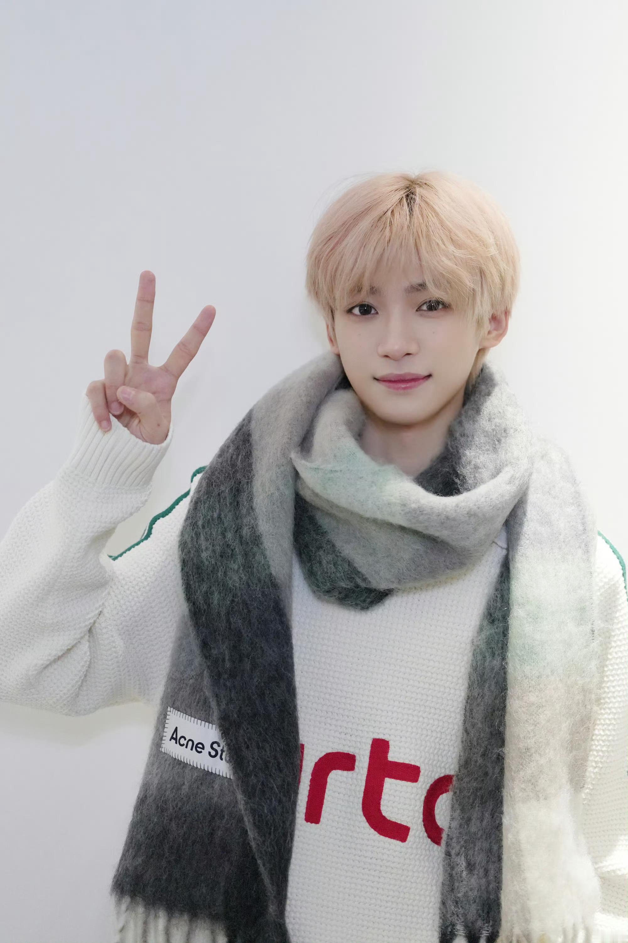 梓渝工作室发库存梓渝最近怎么样呀？工作再忙也要记得好好吃饭休息呀，特别想你啊！