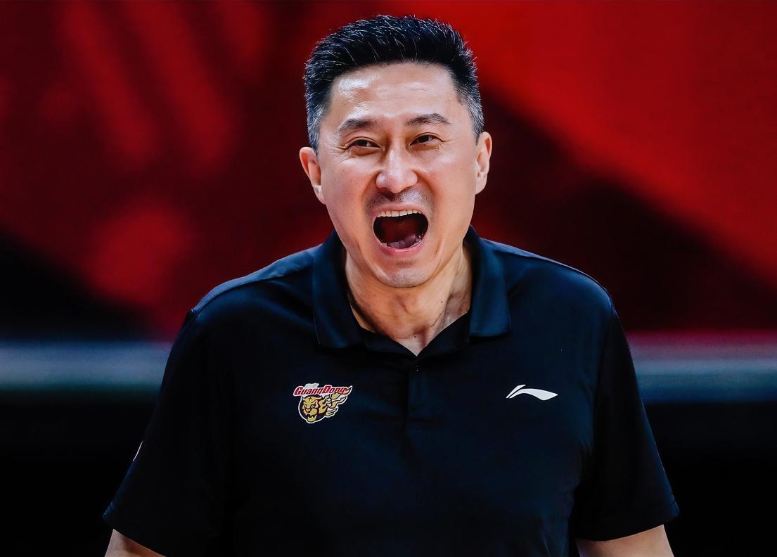 朱芳雨：杜指导，你有没有觉得你压制了徐杰的发挥？你就一场闹肚子不执教，得分就直接