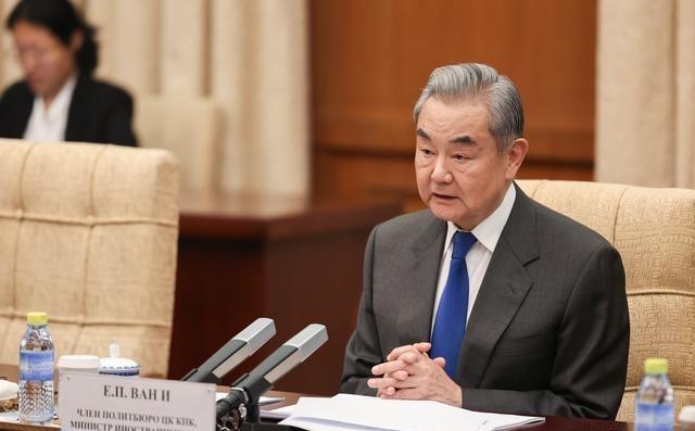 成了，俄罗斯答应中国北京时间4月14日，俄罗斯外长拉夫罗夫终于见到了中