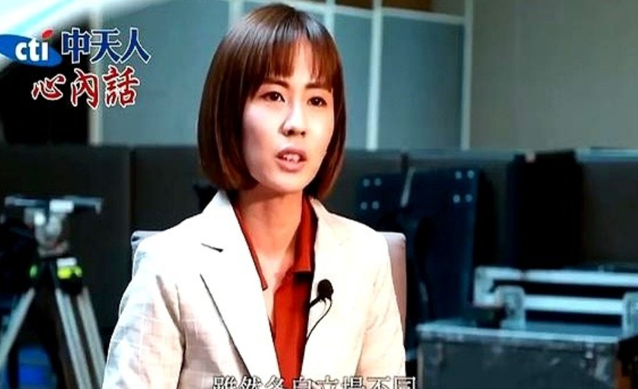 现在才发觉到现在对大陆真心实意的主持人就剩俩了。看完郑亦真和林嘉怡的直播才
