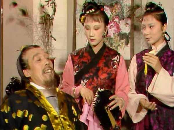 不是我读《红楼梦》不细，而是作者没写。也不是作者偷懒，而是这个数字就是在变化的。