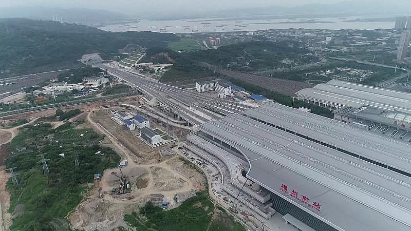 福州地铁三期这次调整真的挺让人感慨的，原本138公里的规划规模砍到约70公里，直
