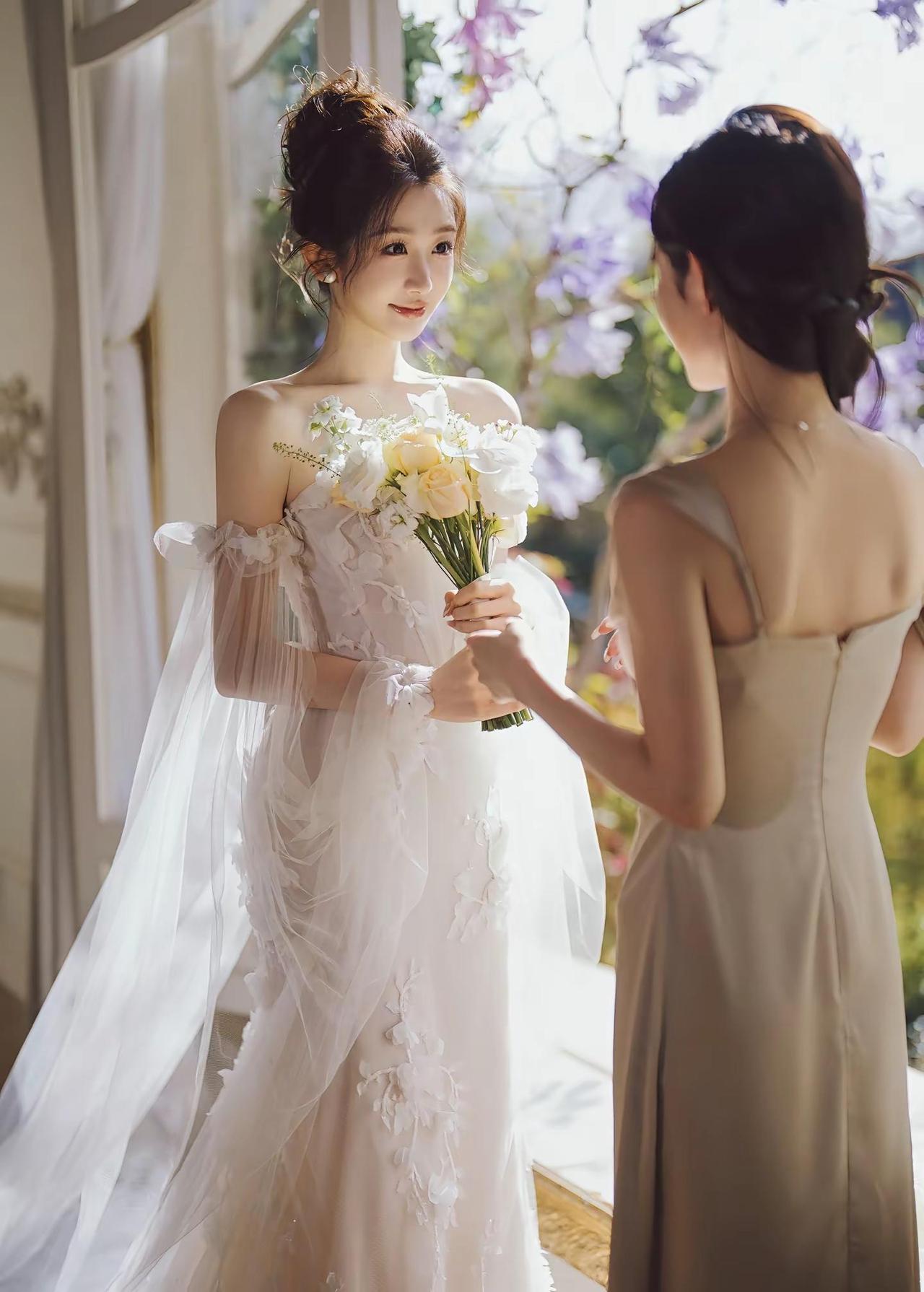 Firstlook给我的伴娘💐。陪伴了我20年的朋友陪我出嫁新娘造型新娘