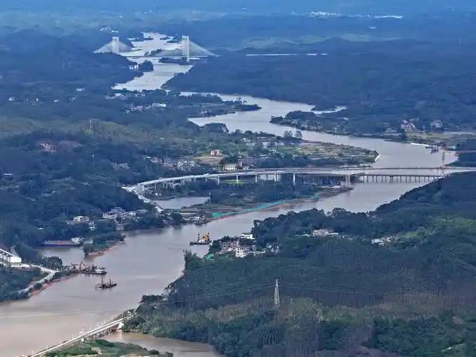 一条运河还没通航，有人已经急了。越南突然出手的背后，藏着对中国西南的深层算计——
