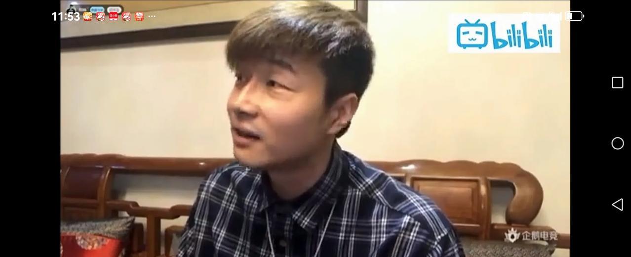 这位大师，在直播间说:嫂子（他的老婆）这几年跟着我那个大佬没见过？今年那个马爸