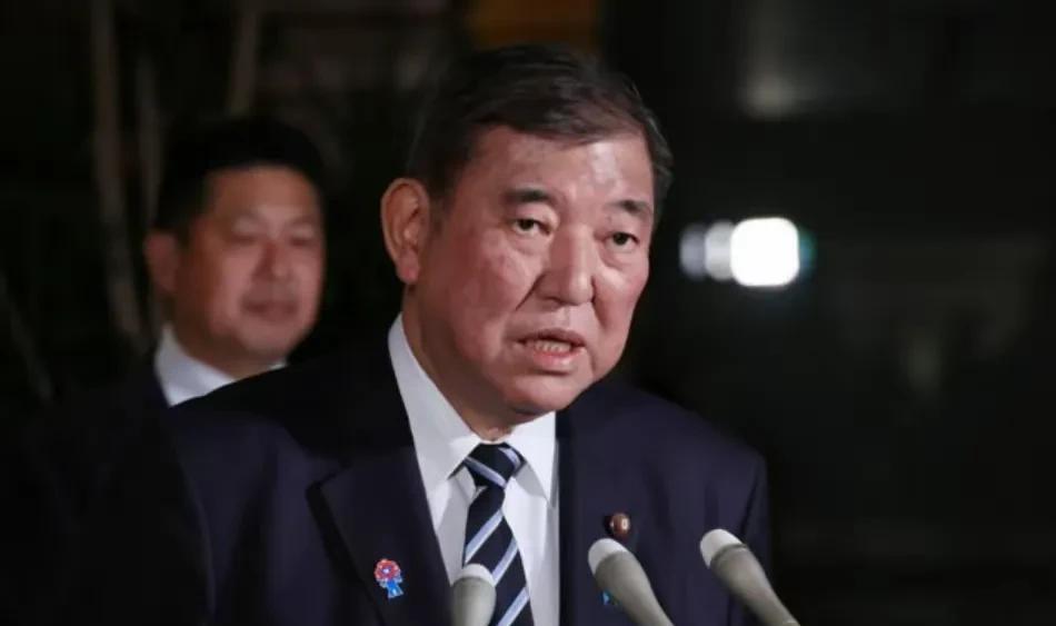 背后捅刀子！日本被美国寒心了！7月9日，日本共同社报道，日本首相石破茂表示，在