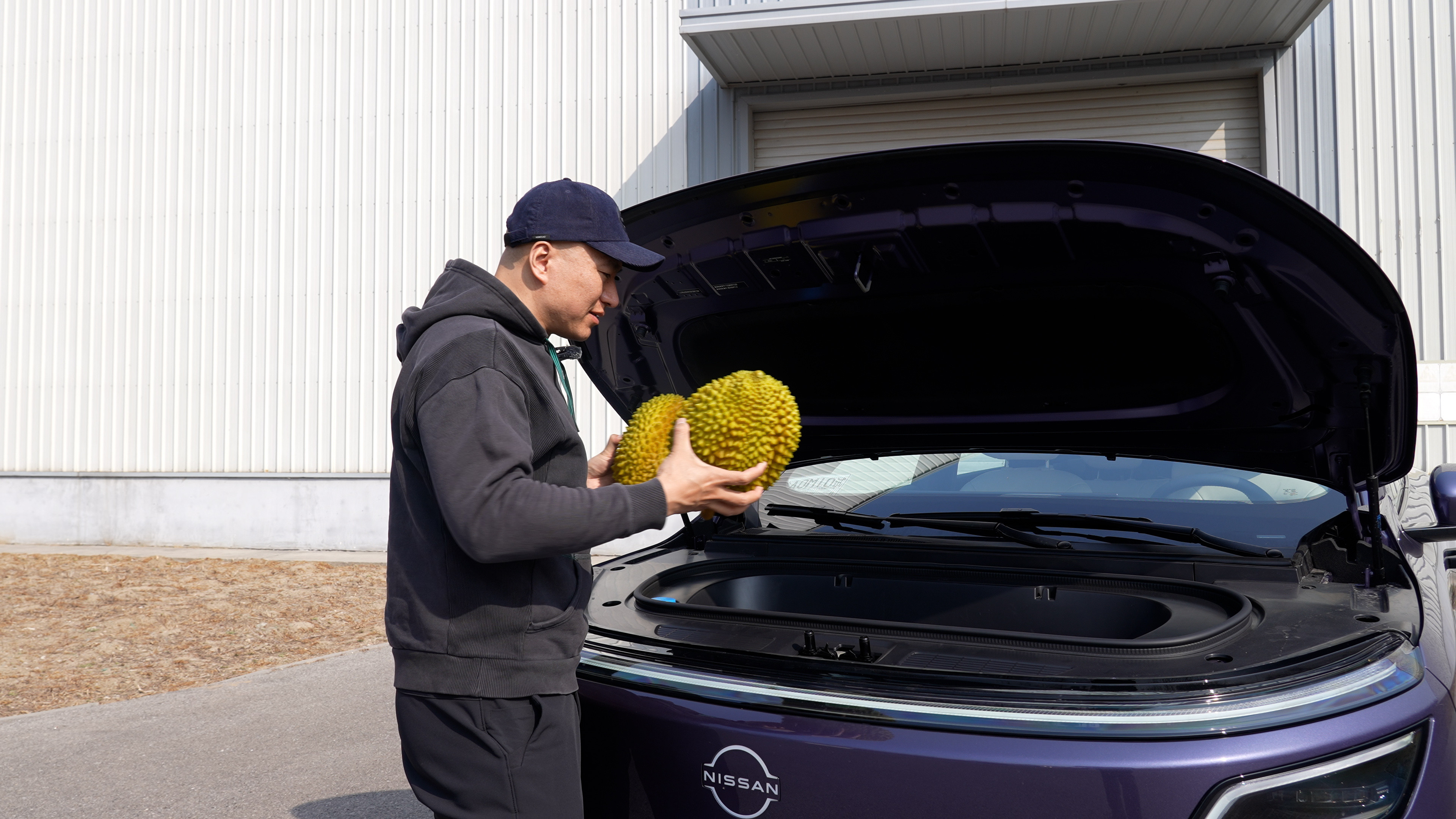 老火鸡抢先试驾了东风日产NX8，第一眼不敢相信这是一台日产，大双联屏、内外饰设计